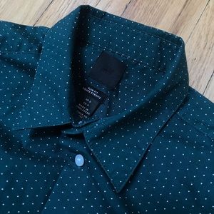 H&M Green Short-Sleeve Button-Down Shirt